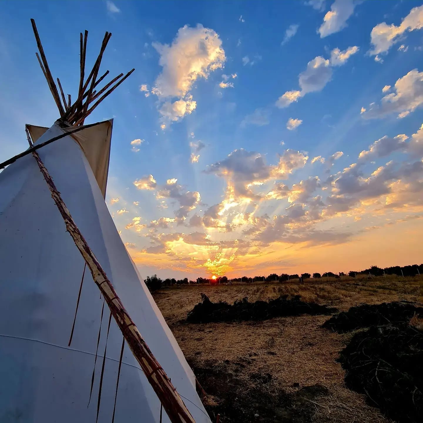 tepee2.jpg